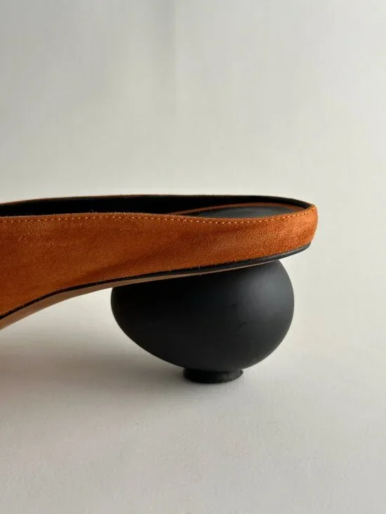GRAY MATTERS Mules, size 39 in Rust color with Egg shaped Heel - Picture 6 of 7